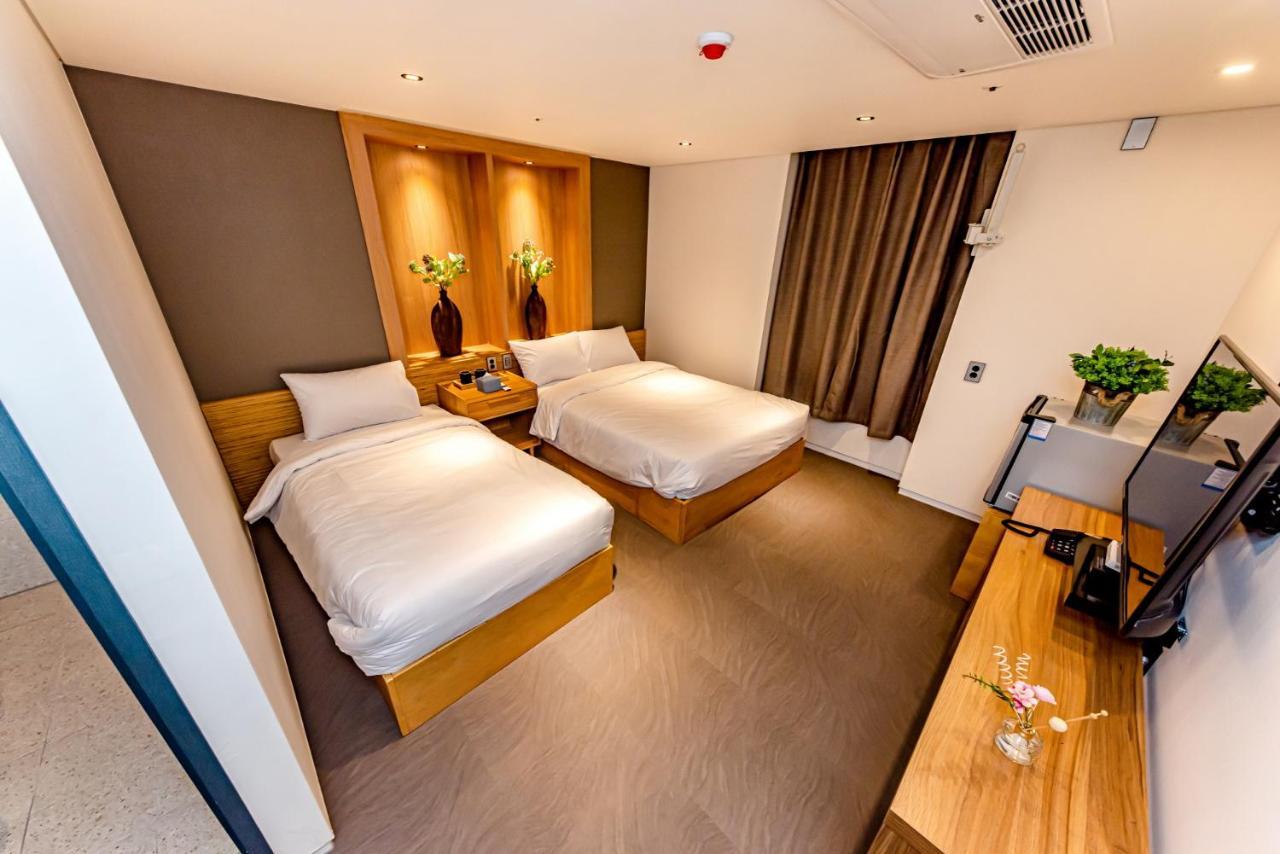 The Jade Hotel Jeju Exterior photo