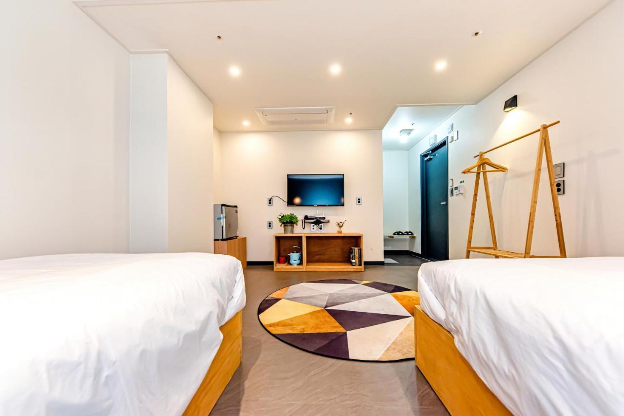 The Jade Hotel Jeju Exterior photo